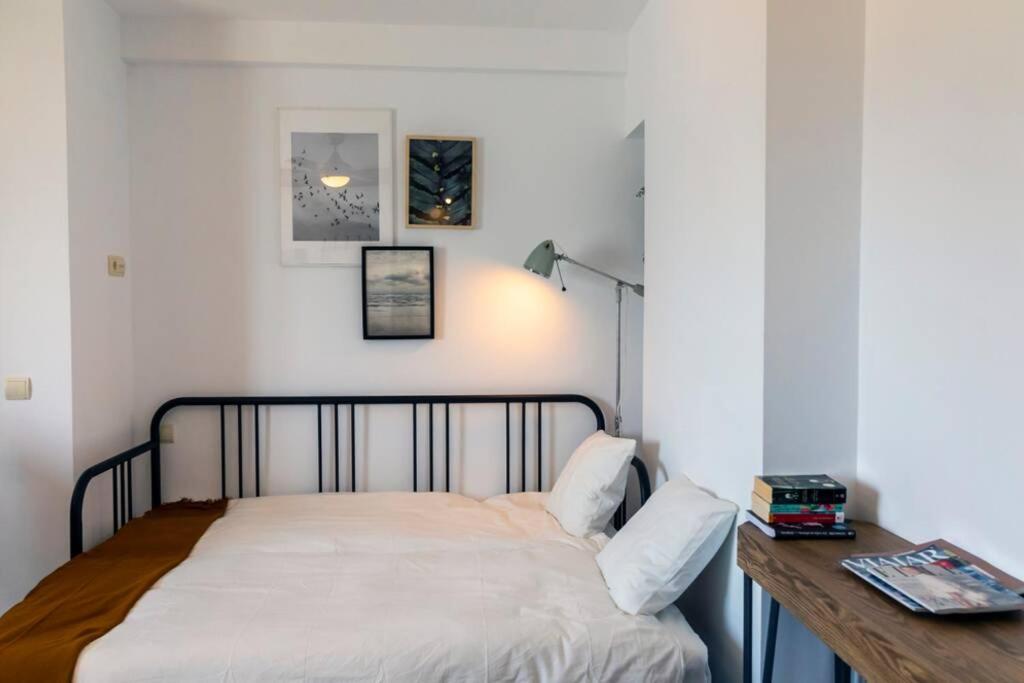Beachfront Apartment Near Marbella Sitio de Calahonda エクステリア 写真