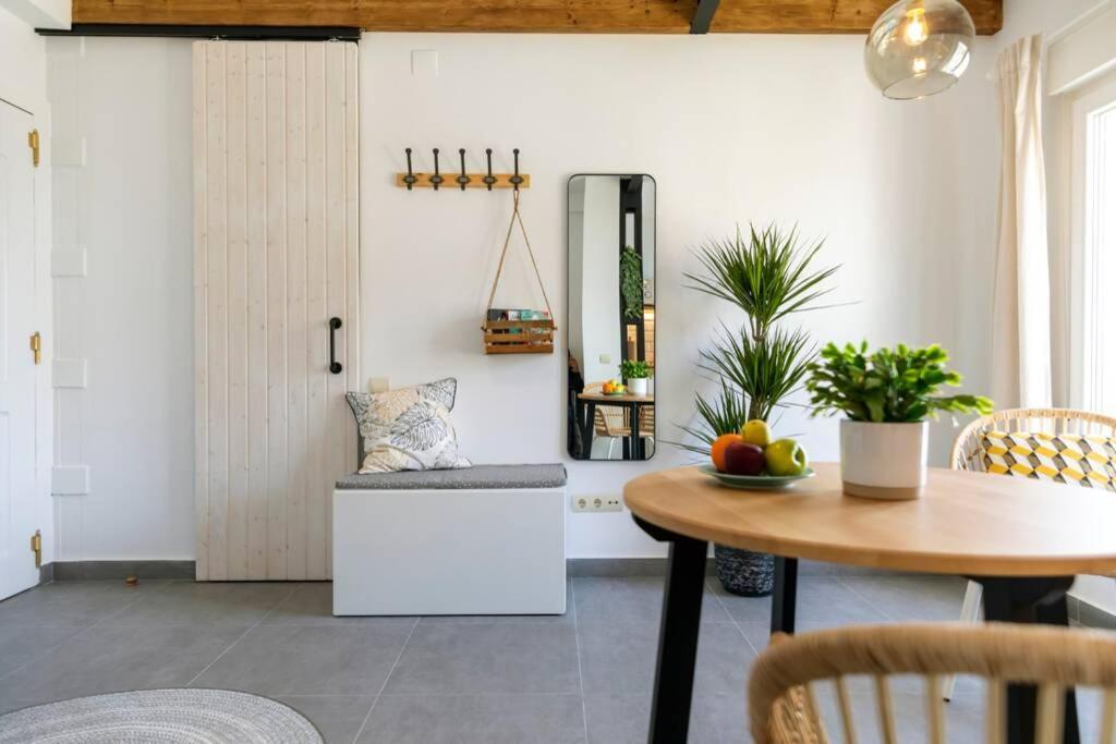 Beachfront Apartment Near Marbella Sitio de Calahonda エクステリア 写真