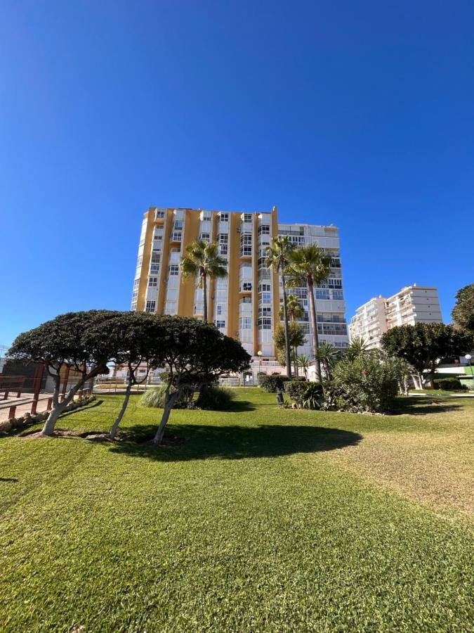 Beachfront Apartment Near Marbella Sitio de Calahonda エクステリア 写真